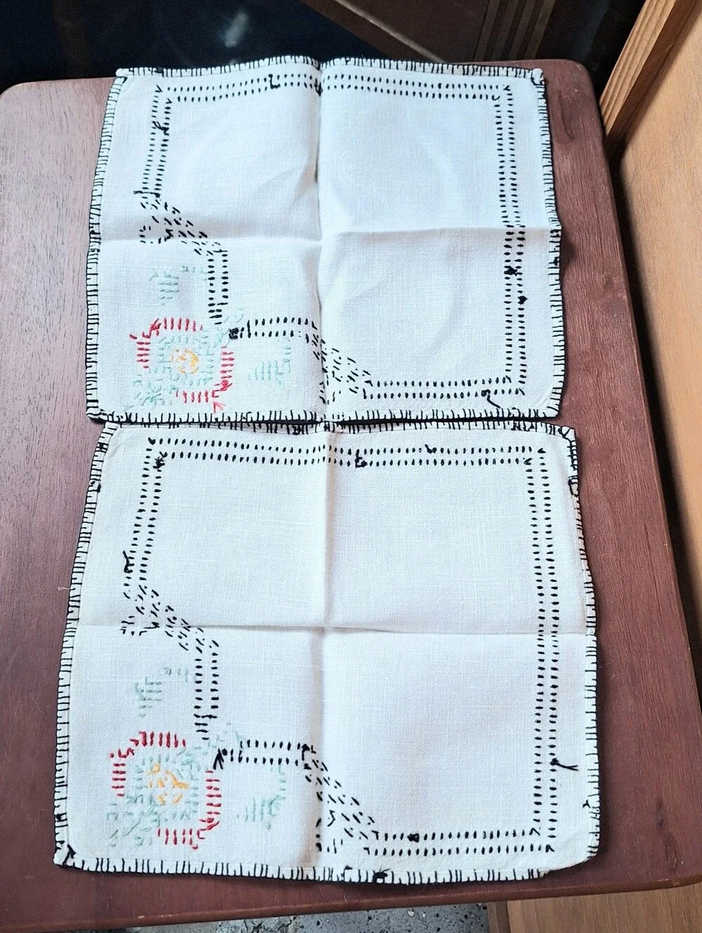 Vintage Handmade Embroidered Floral Linen Napkins Set of 4, Ivory